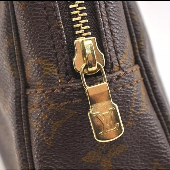 Authentic Louis Vuitton Trousse Toilette 23 - Picture 10 of 11